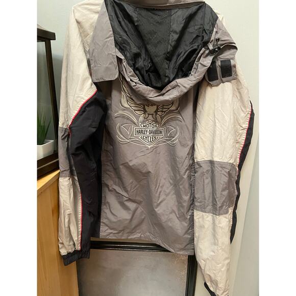 Harley Davidson hooded windbreaker size medium - Picture 3 of 9